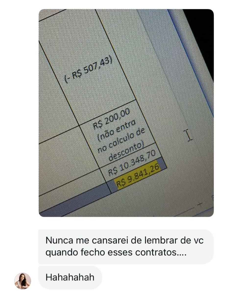 Mentorada compartilhando contrato fechado